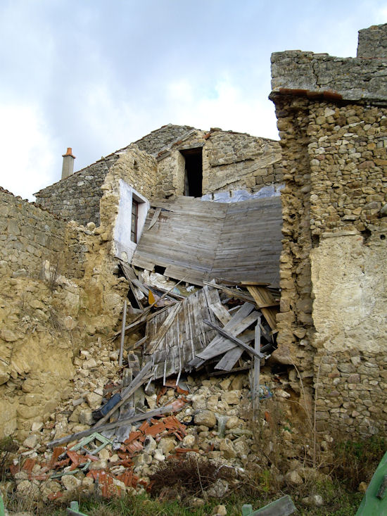 No. 36, is gezien in een schuur, maar waar?